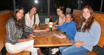 Mariana Sanz Ortiz, Juanita Acosta Marulanda, Verónica Quintero González, Verónica Rosas Ortiz y Sofía Gutiérrez Uribe.