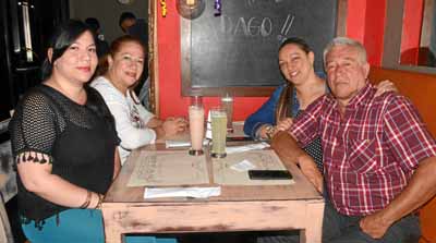 Lorena Martínez Martínez, Ana Ligia Martínez Muñoz, Ángela Bibiana Orozco Villegas y Agobardo Orozco.