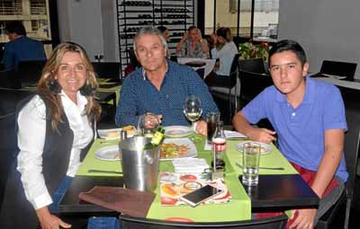 Cristina Gutiérrez Delgado, Carlos Mario Salazar Hoyos y Santiago Salazar Gutiérrez.