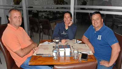 Juan Carlos Arias Pinilla fue homenajeado por su cumpleaños, con un almuerzo en el restaurante A la Leña que ofrecieron Vanessa 