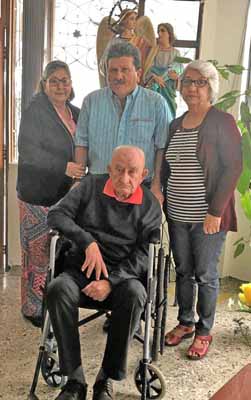 Fotos | Cortesía | LAPATRIA Luz Análida Muñoz Peña, Jesús Escalante Sánchez y Carmen Alicia Escalante Sánchez acompañan a su fam