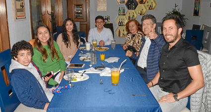 Samuel Hoyos Hoyos, Carolina Hoyos Londoño, Isabela Hoyos Hoyos, Sergio Escobar Giraldo, Zulma Inés López Hoyos, Fabio Hoyos Car