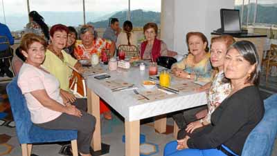 Stella Orozco Calle, Ofelia Valencia de Arias, Luz Mary Ocampo Jiménez, Irma Hernández de Zuluaga, Magnolia Cadavid Chica, Alba 