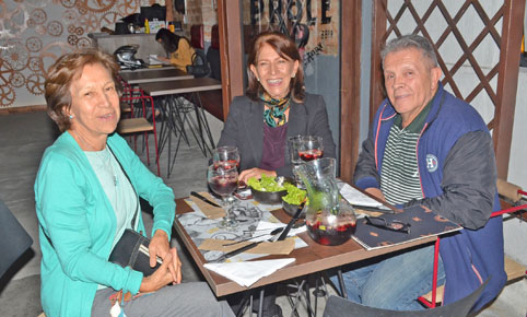 Ofelia Ortiz Londoño, Amanda Ortiz Londoño y Óscar Londoño Osorio.