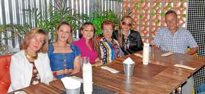 Luz Marina Serna Espinosa, Julieta Serna Espinosa, Liliana María Serna de Mazuera, María Ligia Espinosa de Serna, Gloria Serna E