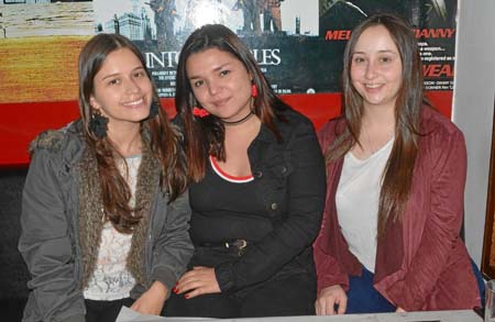 Melissa Rendón Pulgarín, Cindy López Ramírez y Valentina Marín Bedoya compartieron en un almuerzo en Wingz.