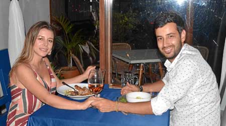 Los esposos Daniela Lasso Legarda y Simón Baena Hoyos compartieron en una comida en L’Atelier.