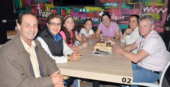 Luis Alfonso Hurtado García, María Olga Osorio de Hurtado, Mónica Cardona Hurtado, Sophie Cardona Hurtado, Carolina Hurtado Osor