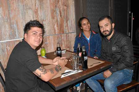 En La Luna de Valencia compartieron Andrés Orozco Noreña, María Camila Gallo Zuluaga y Gerardo Montes Román.