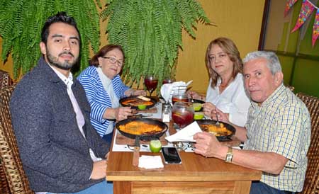 Juan Pablo Ortiz Giraldo, Amanda Franco Botero, Gloria Giraldo Franco y Hélmer Ortiz Cardona.