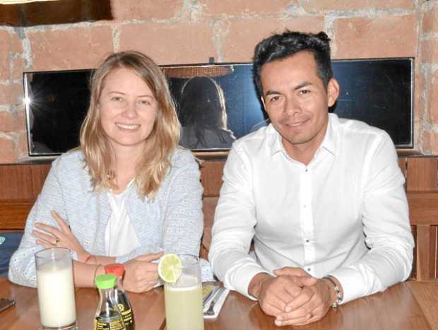 Los esposos Andrea Toro Jaime y Jairo Quevedo Rivera compartieron en una comida en el restaurante Komo Asian Concept.