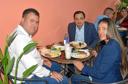 Jorge Cifuentes Villavicencio, Jorge Alberto Tovar Beltrán y Natalia Rodríguez Pachón.