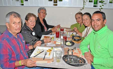 José Salgado Henao, Luz Marina Carmona López, Amparo Varón Mejía, Gladys Mejía, Angélica Salgado Carmona y Andrés Sánchez Varón.