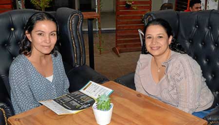 Olga Castaño López y Diana Lucía Peña López estuvieron en El Dauntaun.