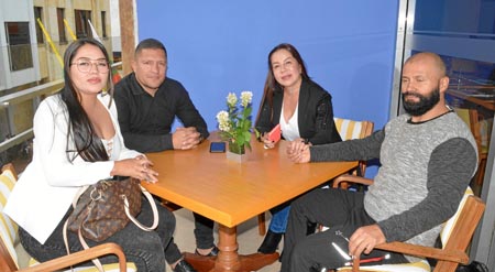 Karen Londoño Villada, Cristian Ortiz Arango, Adriana Villada López y Dagoberto Londoño Ospina.