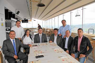 Simón Ramírez Alzate, Yedis Lindo Pinto, Félix Chica Correa, Ignacio Alberto Gómez Alzate, Carlos Emilio Serna González y Juan J