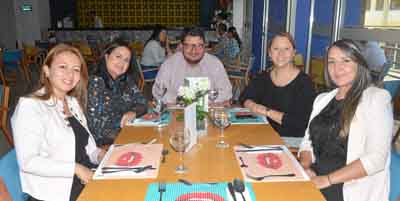 Sandra Milena Arias Molano; Milena Forero Angarita; Carlos Merchán Marín, gerente de la Cooperativa Coovitel; Paola Ramírez Sáen