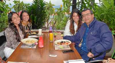 Manuela Franco Gómez, María del Mar Franco Arias, Ana María Franco Arias y Wilson Franco Castrillón.