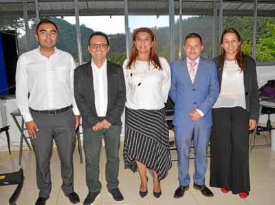 Santiago Urdanivia Guacaneme, directivo; Juan Bernardo Zuluaga Valencia, psicólogo; Nancy Guacaneme Sánchez, gerente; Juan Carlo