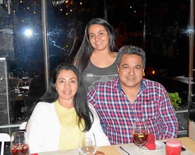 Yolanda Arango Mejía, Luis Fernando Cárdenas Torres y María Camila Cárdenas Arango.