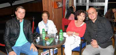 Germán Londoño Morales, Fanny Calderón de Morales, Gloria Inés Morales Calderón y Sebastián González Morales.