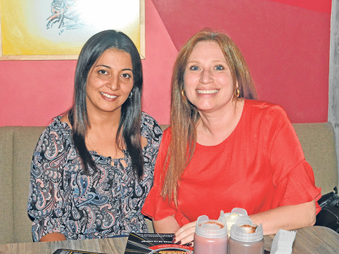 Johanna García Henao y Ángela Escobar Rondón compartieron en un almuerzo en el restaurante Grilled.