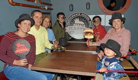 Adriana Gómez Osorio, Juan David Gómez Quintero, María Rubiela Quintero López, Juan Gómez Quintero, Juan Andrés Gómez Duque, Áng