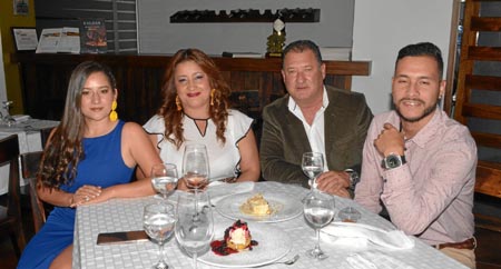 Luisa Fernanda Montoya Parra, Fabiola Parra Parra, Rodolfo Montoya Jiménez y Jeyson Montoya Parra.