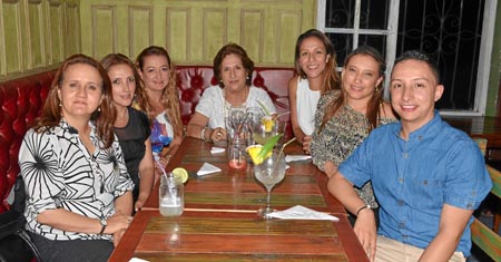 Gloria Patricia Giraldo Gil, Beatriz Puerta González, Diana Álvarez Posada, Dora Franco de Mejía, Carolina Salazar Velásquez, Je