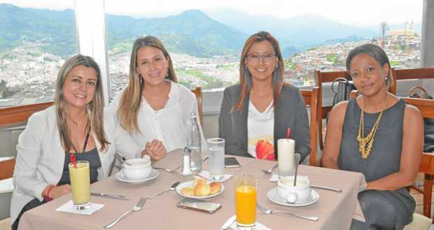 Lina María Arbeláez Rendón, Tatiana Vélez Blandón, María Paulina Vásquez Varela y Kelly Romero García.