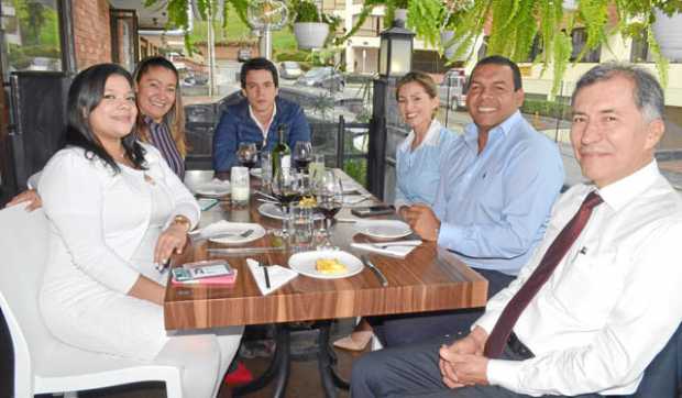 Érika Valencia Herrera, Nini Mateus Preciado, Juan José Borda Salazar, Carolina Tiuso Bohórquez, Óscar Escobar y Joaquín Borda M