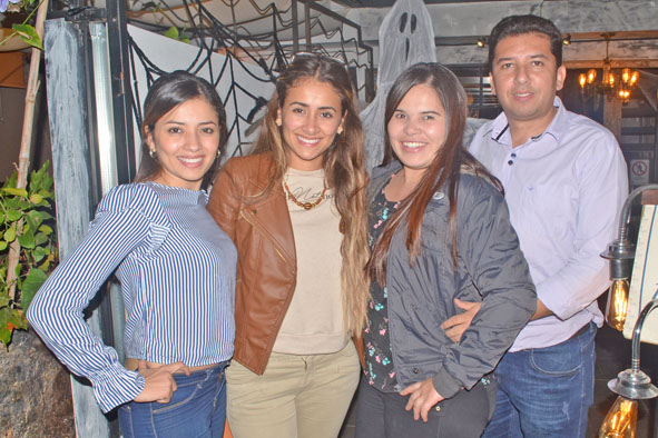 Geraldina Calvo González, Cindy Tatiana Calvo González, Yeison Botero Mosquera y Guiomar Restrepo Osorio.