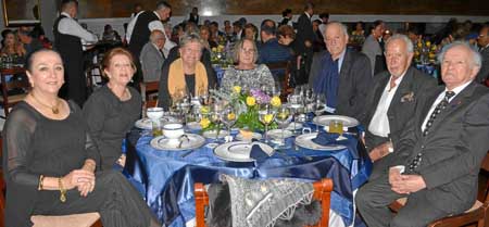 Olga Rivas de Echeverri, Margarita Trujillo de Gómez, María Cecilia Giraldo de Alzate, Beatriz Sierra de Mejía, Álvaro Mejía Ber