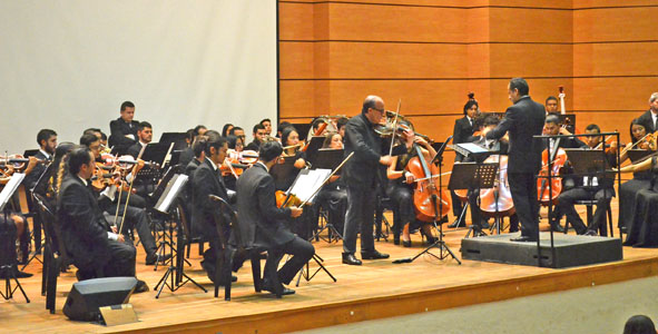 En el concierto, dirigido por el maestro Leonardo Marulanda, también participó la Orquesta de Cámara de Caldas.