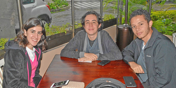 En el restaurante Spago compartieron Ana Paula Terenna Marcal, Santiago Arias Henao y Juan Sebastián Arturo Abadía.