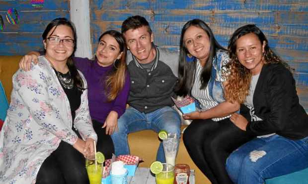 Lady Echavarría, Valentina Franco Rodríguez, Alejandro Aguirre Gómez, Juliana Henao Marín y Sandra Milena López Martínez.