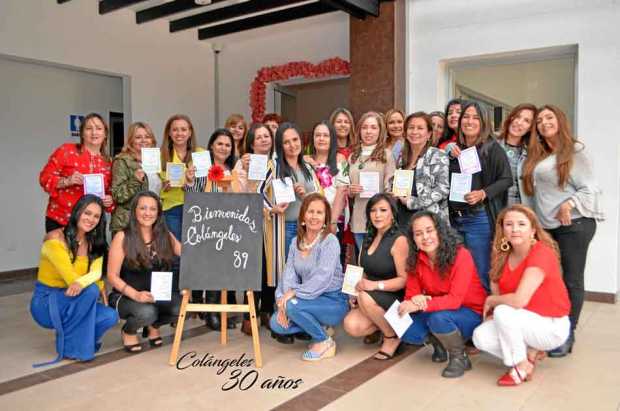 Isabel Cristina Cardona, Carmenza Carvajal, Adriana Lucía Suárez, Diana Lorena Cano, Gloria Amparo Zapata, Gloria Patricia Monte