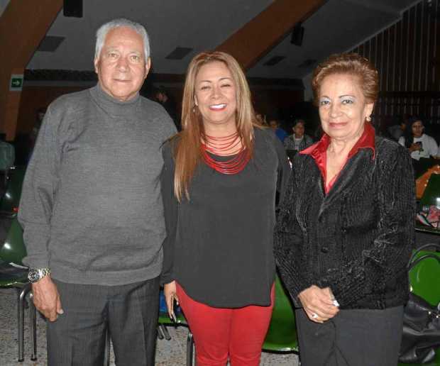 Luis Enrique Cristancho Ávila, Rosa Hoyos Mejía y Rosalía Betancur de Cristancho.
