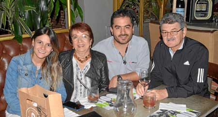 Juliana Cardona Uribe, Marleny Uribe Zuluaga, Luis Miguel Olarte Restrepo y Evelio Cardona Giraldo.