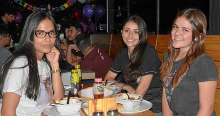 Tania Cadavid Giraldo, María Fernanda Ospina Vélez y Mariana Delgado Valencia se reunieron en el restaurante Urban.