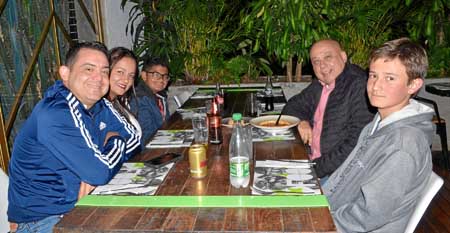 Roberto Fominaya, Sandra Carrillo, Alejandro Fominaya, Leandro Hernández y Daniel Barth.