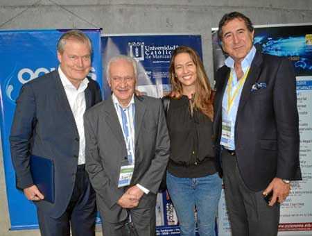 Gunter Pauli, Jorge Reynods, Carolina Salazar Ocampo y Mario Calderón Acevedo.