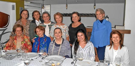 Ligia Sierra de Alzate, Gloria Armel Jaramillo, Olga Rivas de Echeverri, Alejandra López Araque y María Mercedes Bernal de Jaram