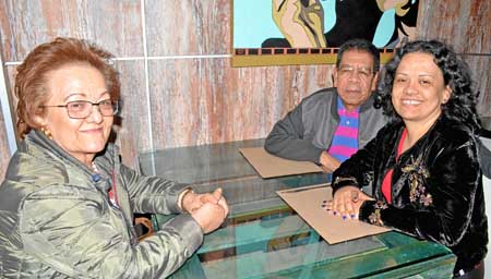 María Consuelo Pinilla Ramírez, José Isaac Moreno León y Ana Milena Moreno Pinilla estuvieron en La Luna de Valencia. 