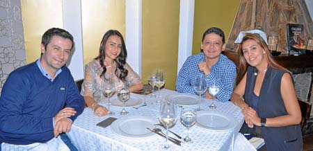 En Vino y Pimienta estuvieron Carlos Hugo Correa González, Natalia Rodas López, Carlos Eduardo Calderón Carrascal y Adriana Herr