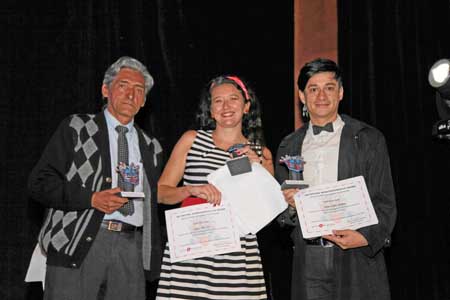 César Montoya Sánchez, actor, gestor y director de teatro; Carol Méndez Montabone, actriz y productora, y John Faber Henao Garcí