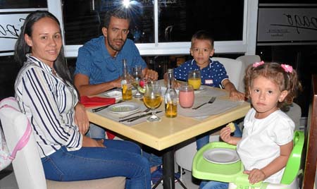 Lina Tabares Sánchez, Juan Guillermo Rodríguez Montoya, Juan Andrés Rodríguez Tabares y Valentina Rodríguez Tabares.