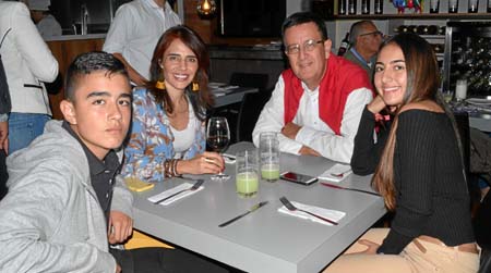 Samuel Castaño Trujillo, Lina María Trujillo Gálvez, César Augusto Castaño Loaiza y Antonia Castaño Trujillo.