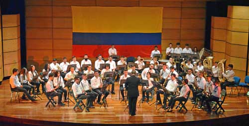 Con música de época la Banda Sinfónica de la Universidad Nacional sede Manizales, que dirige Guillermo Ramírez, rindió homenaje 