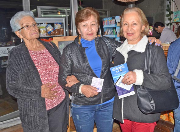 María Lilia Martínez Agudelo, María Sonia Agudelo Martínez e Irma Agudelo Martínez.